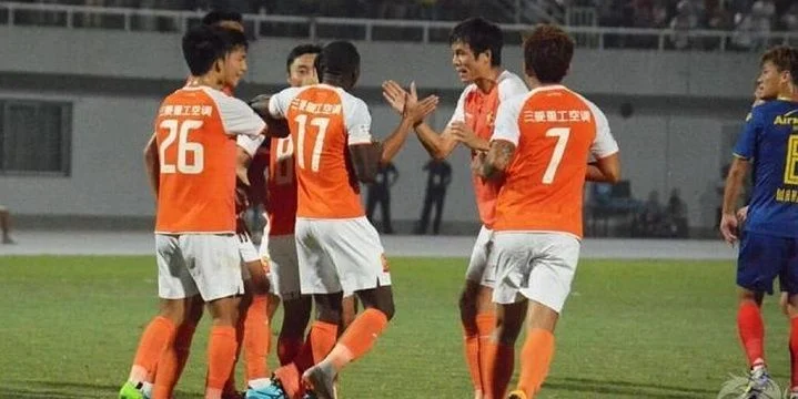 Ухань - Шанхай Порт