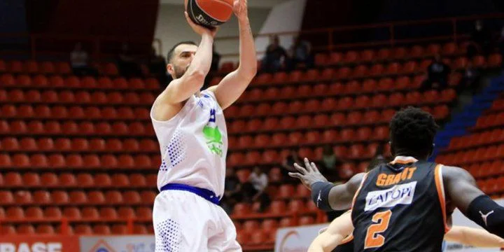 Промитеас - Лариса Промитеас - Лариса