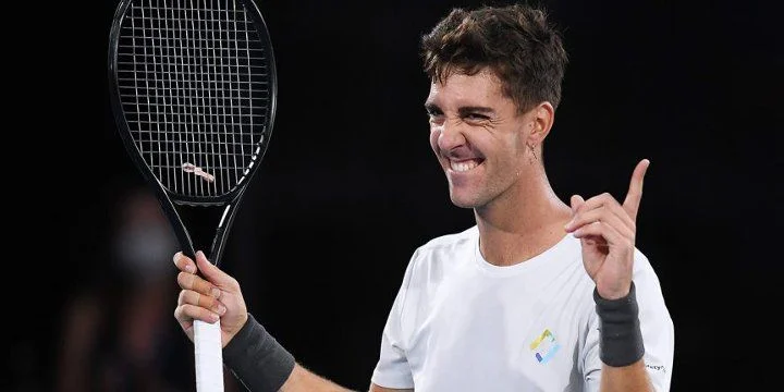 Танаси Коккинакис - Камил Майхржак