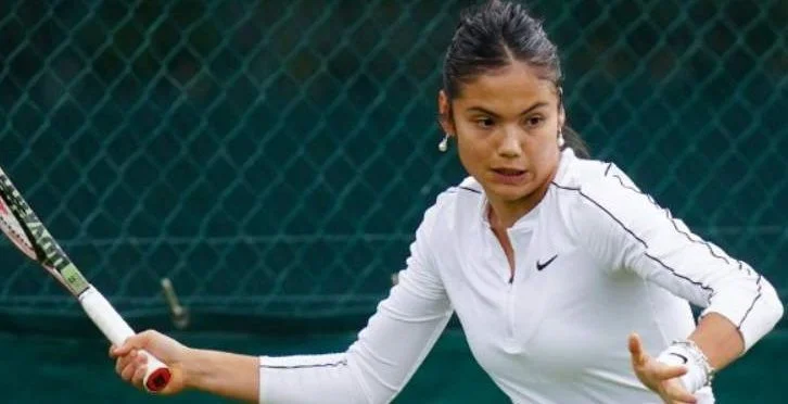 Алисон ван Уйтванк - Эмма Радукану Алисон ван Уйтванк - Эмма Радукану