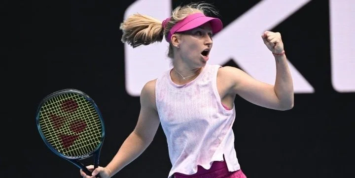 Дарья Сэвилл - Виктория Томова