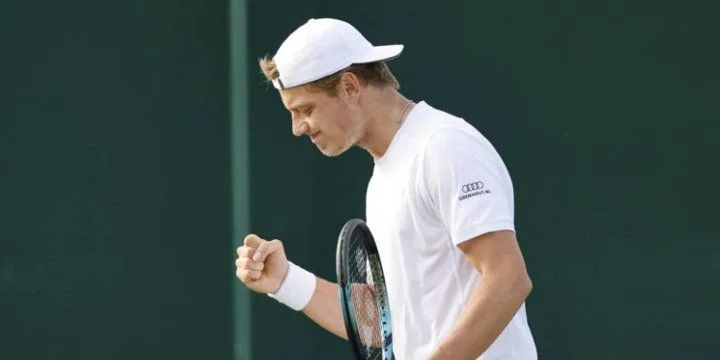 Тим Ван Рийтховен - Рейли Опелка