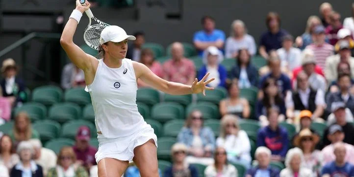 Ига Швентек - Лесли Керкхове Ига Швентек - Лесли Керкхове