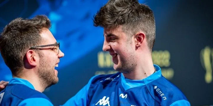 HUMMER Esports - Movistar Riders