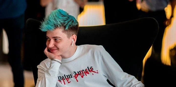 Rune Eaters Esports - Outsiders