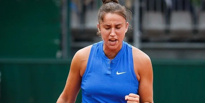 Лорен Дэвис - Сара Соррибес-Тормо