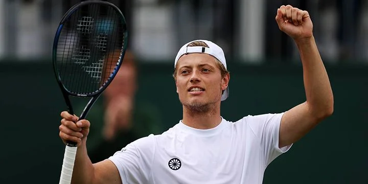 Митчелл Крюгер - Тим Ван Рийтховен