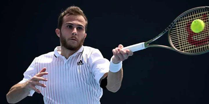 Аслан Карацев - Уго Гастон