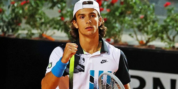 Лоренцо Музетти - Душан Лайович Лоренцо Музетти - Душан Лайович