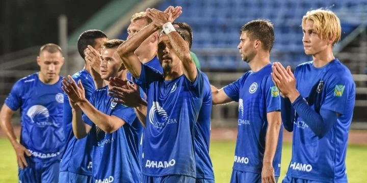 Динамо Владивосток - Знамя