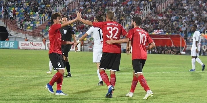 Арарат-Армения - Пайде Арарат-Армения - Пайде