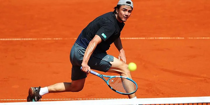 Таро Даниэль - Фрэнсис Тиафо