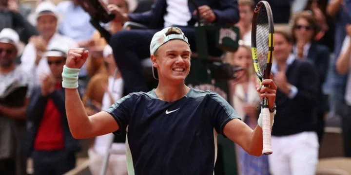 Хольгер Руне - Бернабе Сапата Мираллес Хольгер Руне - Бернабе Сапата Мираллес