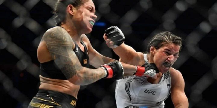 Джулианна Пенья - Аманда Нуньес