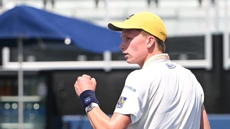 Алекс Де Минаур - Дженсон Бруксби