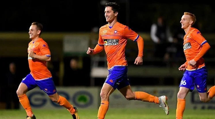 Саншайн Кост Уондерерс - Квинсленд Лайонс