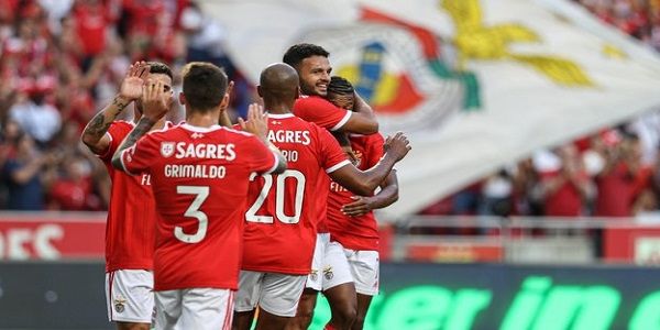 «Бенфика» — «Арока»: прогноз на матч чемпионата Португалии
