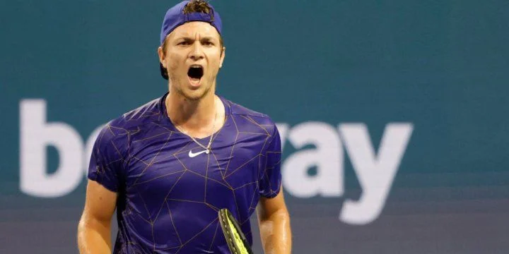 Миомир Кечманович - Ботик Ван де Зандшульп