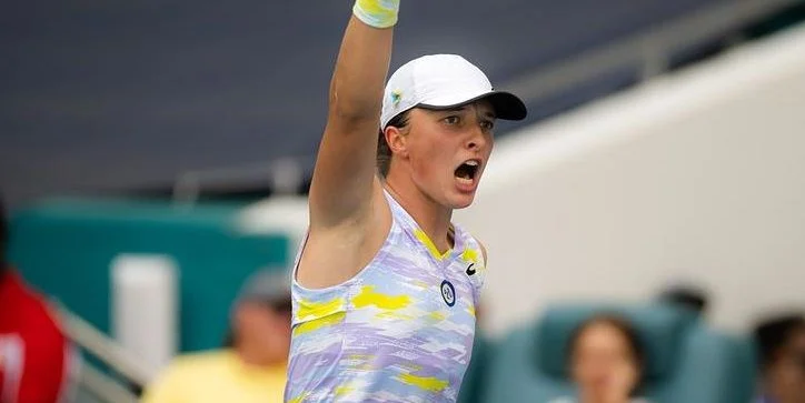 Ига Швентек - Айла Томлянович Ига Швентек - Айла Томлянович