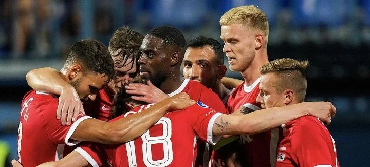 АЗ - Данди Юнайтед