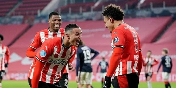 Гоу Эхед Иглз - ПСВ