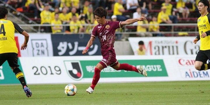 «Йокогама» — «Зеспа Кусацу»: прогноз на матч Второй лиги Японии