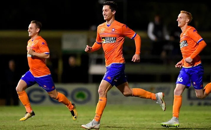 Квинсленд Лайонс - Логан Лайтнинг