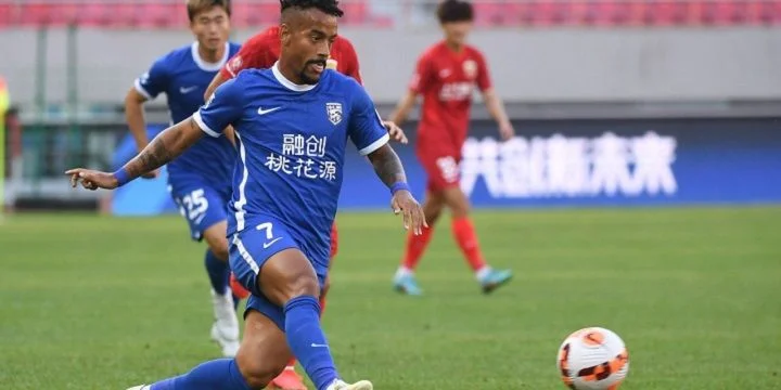 Ухань Три Таунс - Шеньчжэнь 