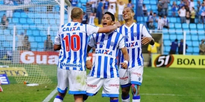 Жувентуде - Аваи