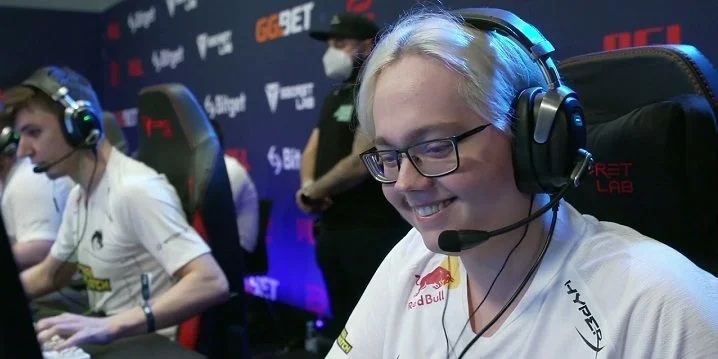 Fnatic - Team Spirit Fnatic - Team Spirit