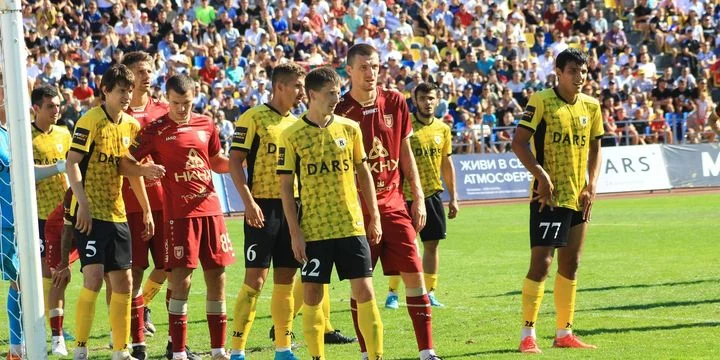 Волга Ульяновск - Велес Москва