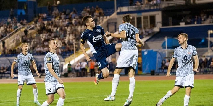 Нефтехимик - Шинник