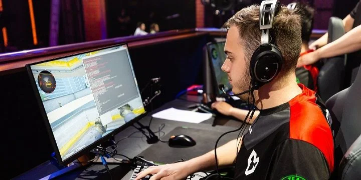 compLexity Gaming - MOUZ compLexity Gaming - MOUZ