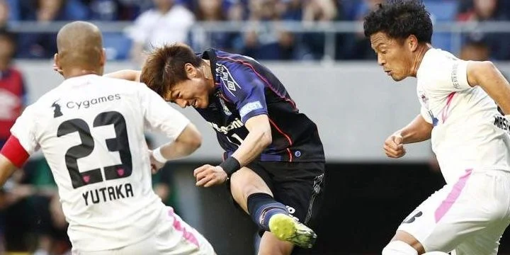 Кобе - Гамба Осака