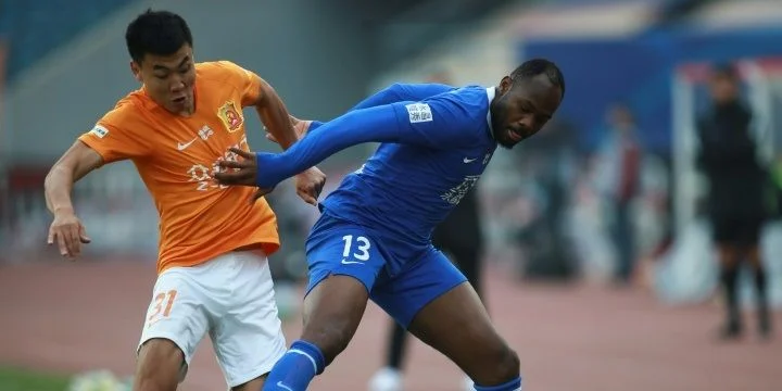 Чанчунь Ятай - Ухань Три Таунс Чанчунь Ятай - Ухань Три Таунс