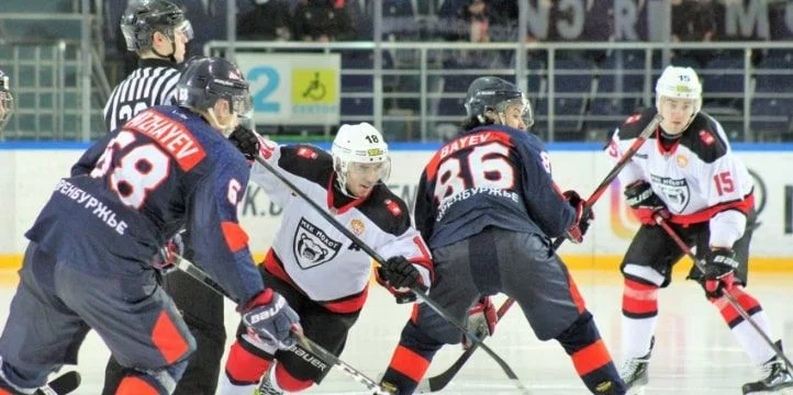 Молот - Спутник Альметьевск