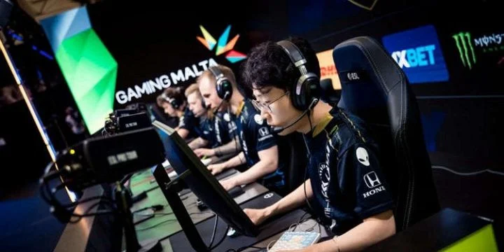 Cloud 9 - Team Liquid Cloud 9 - Team Liquid
