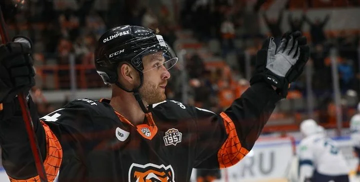 Амур - Локомотив