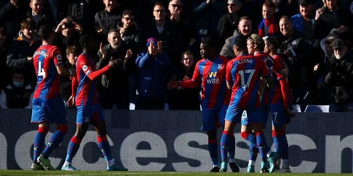 Кристал Пэлас - Лидс