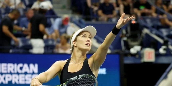 Даниэлле Коллинз - Паула Бадоса Даниэлле Коллинз - Паула Бадоса