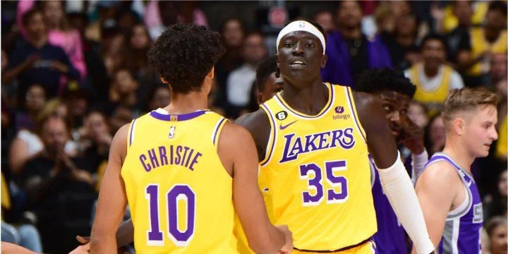 Сакраменто - Лейкерс