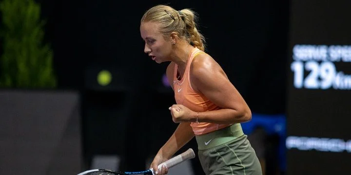 Анастасия Потапова - Анна Блинкова