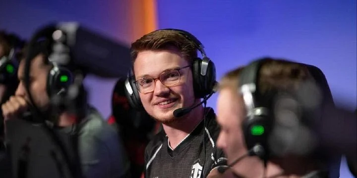 Fnatic - Entity Гейминг Fnatic - Entity Гейминг
