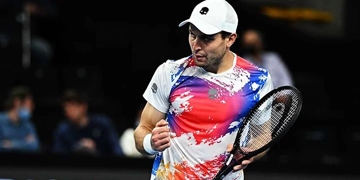 Аслан Карацев - Кэмерон Норри