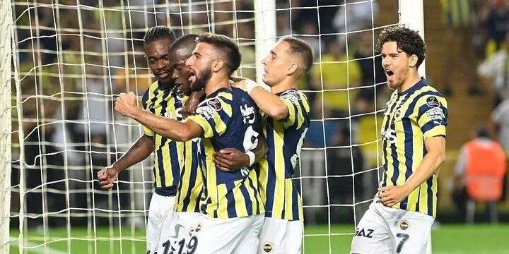 Фенербахче - Башакшехир