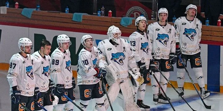 Нефтехимик - Барыс Нефтехимик - Барыс