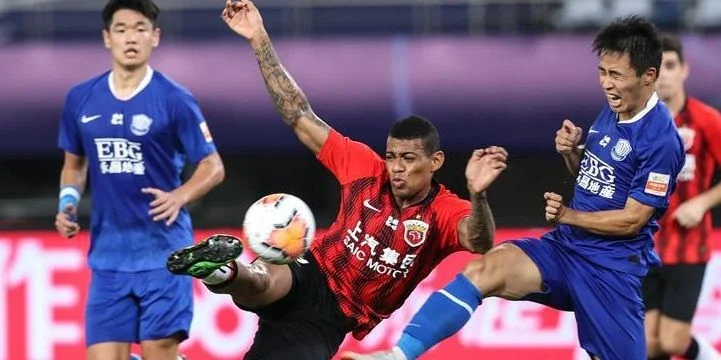 Шанхай Шэньхуа - Гуанчжоу Сити