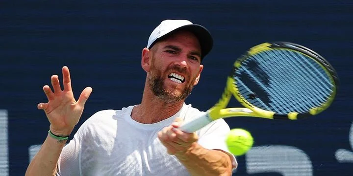 Ботик Ван де Зандшульп - Адриан Маннарино Ботик Ван де Зандшульп - Адриан Маннарино