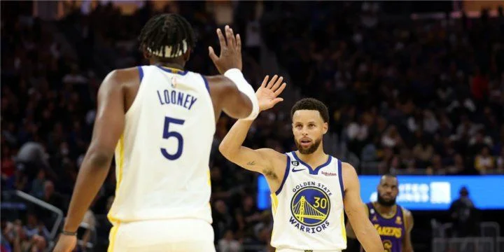 Шарлотт - Голден Стэйт