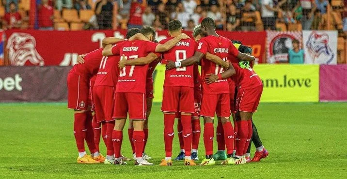 Ноа - Пюник Ноа - Пюник